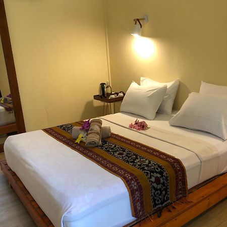 Waroeng Senaru Hotell Exteriör bild